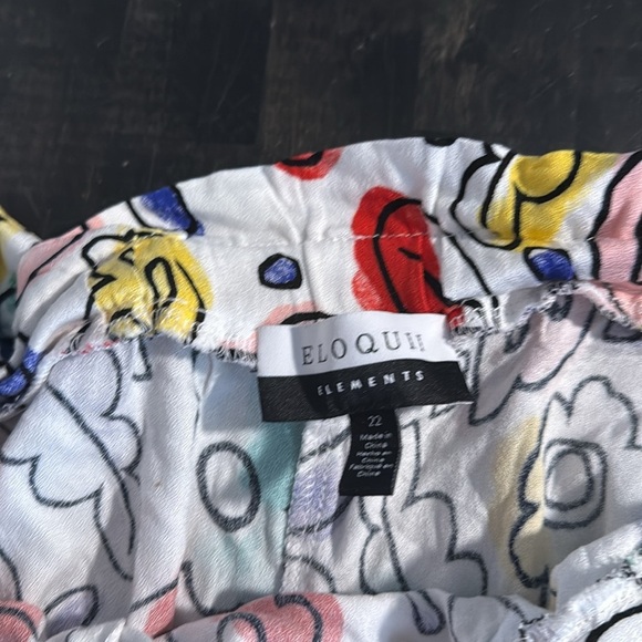 Eloquii White Floral Pull On Flowy Shorts Size 22 - Picture 2 of 6